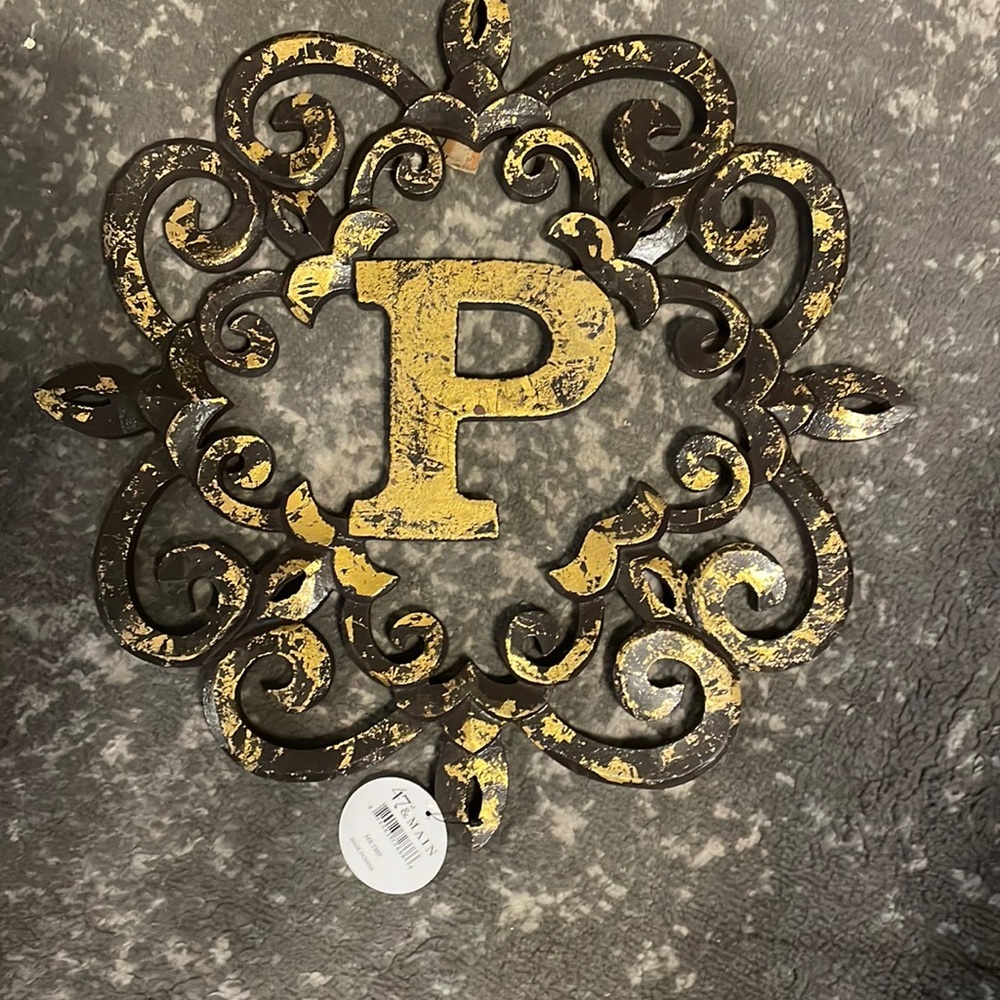 #11 - NWT. Wall Hanging  “P”.